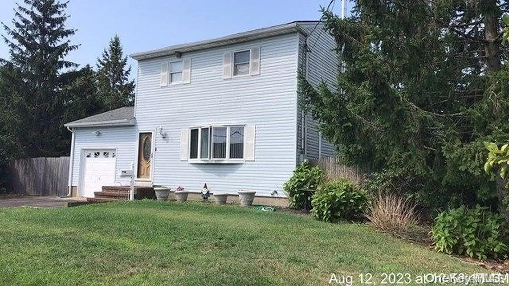 116 Central Avenue Patchogue NY 11772