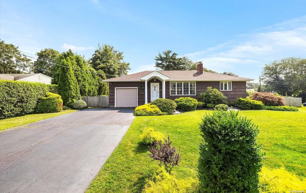18 Maple Drive East Patchogue NY 11772