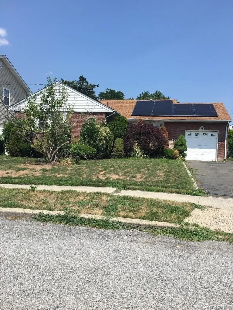 2068 Hoffman Avenue Elmont NY 11003