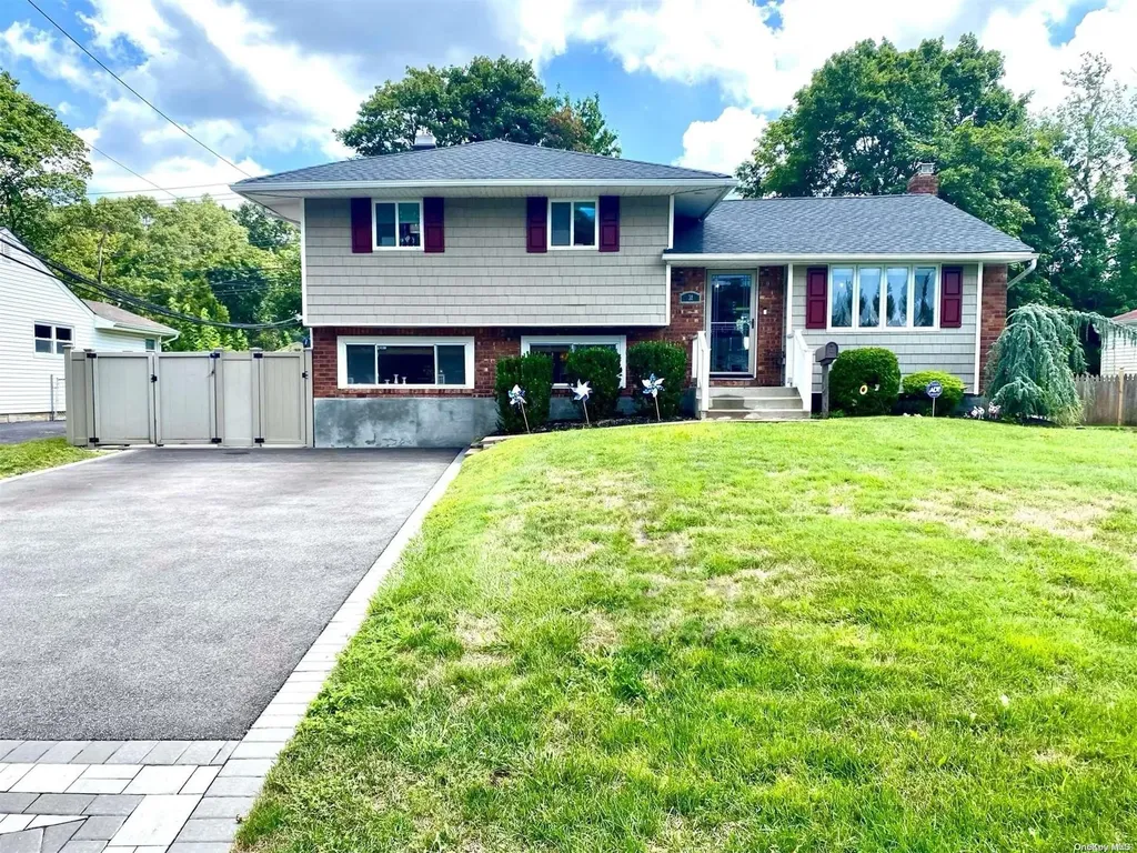 31 Ramsey Road Commack NY 11725