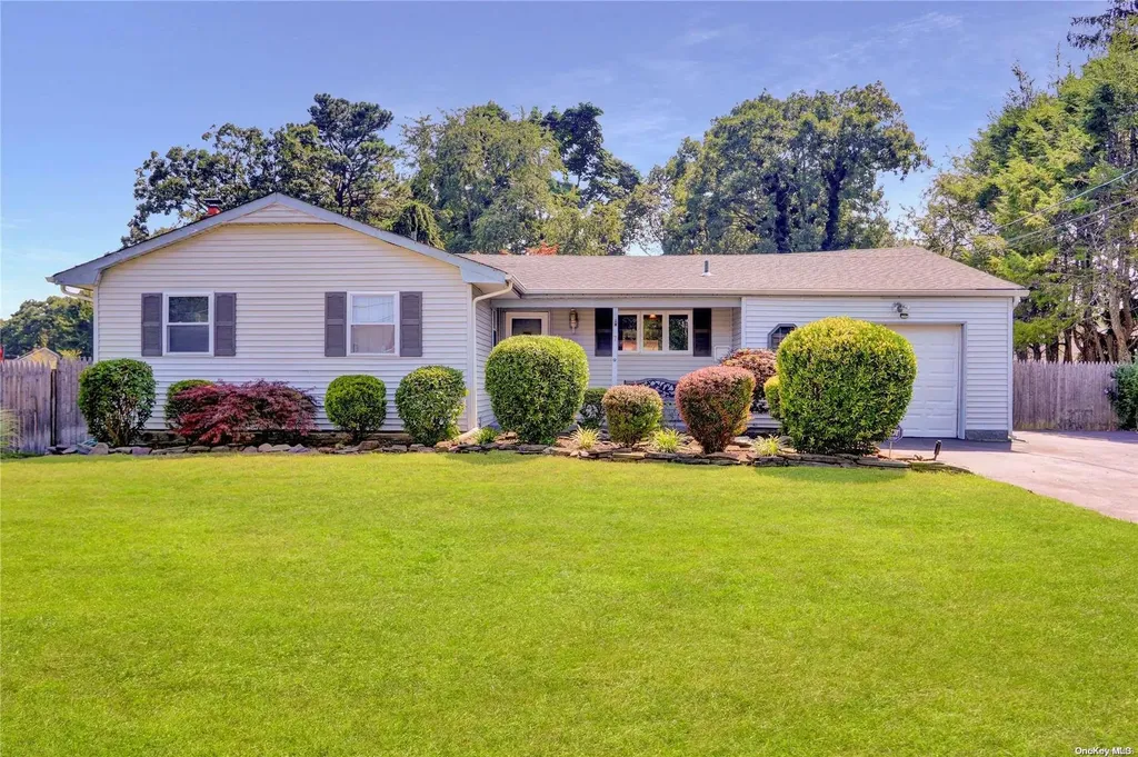 7 Orchard Drive Deer Park NY 11729