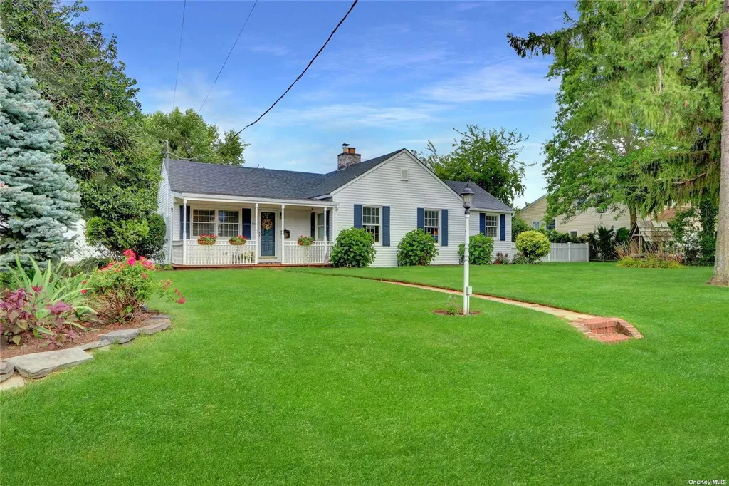 130 Bay Drive Massapequa NY 11758