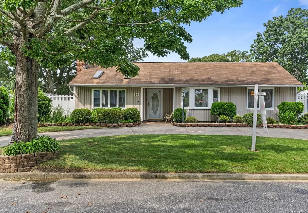 36 Deville Drive Selden NY 11784