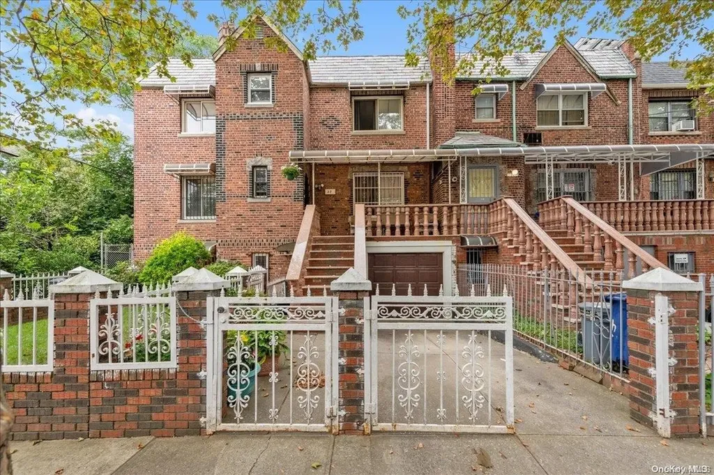 27 E 56th Street Brooklyn NY 11203