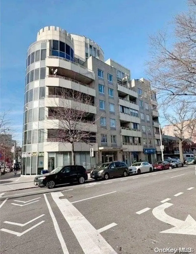 132-03 Sanford Avenue Flushing NY 11355