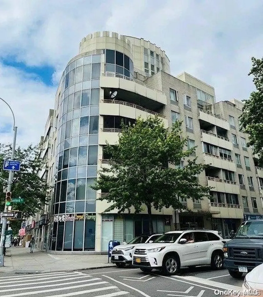 132-03 Sanford Avenue Flushing NY 11355