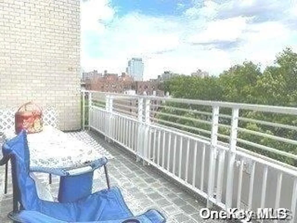 132-03 Sanford Avenue Flushing NY 11355