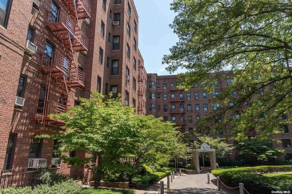 84-01 Main Street Briarwood NY 11435