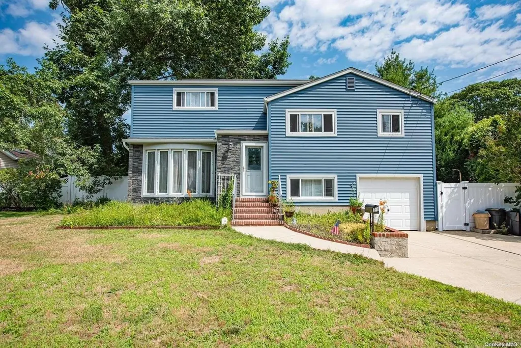 21 Duffin Avenue West Islip NY 11795