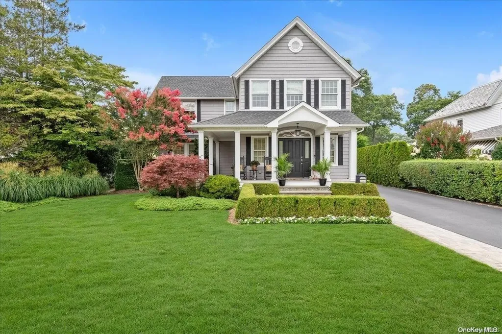239 Rocklyn Avenue Lynbrook NY 11563