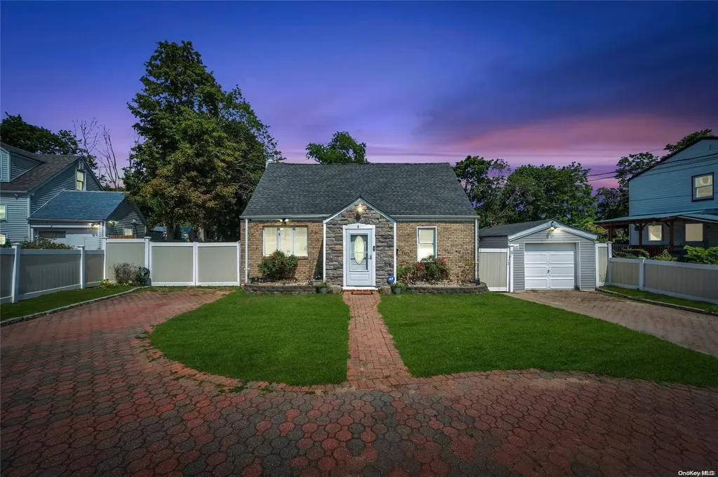 4 Mcgrath Street Central Islip NY 11722