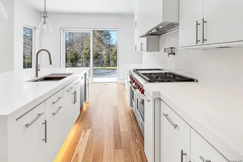 354 Saint Andrews Road Southampton NY 11968