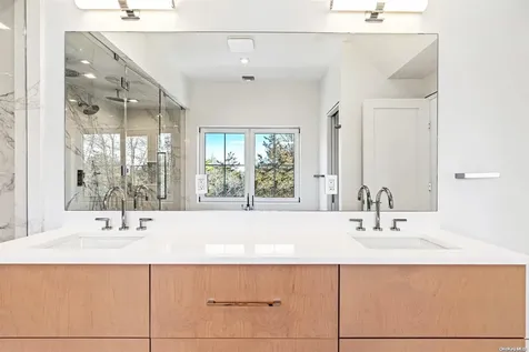 354 Saint Andrews Road Southampton NY 11968