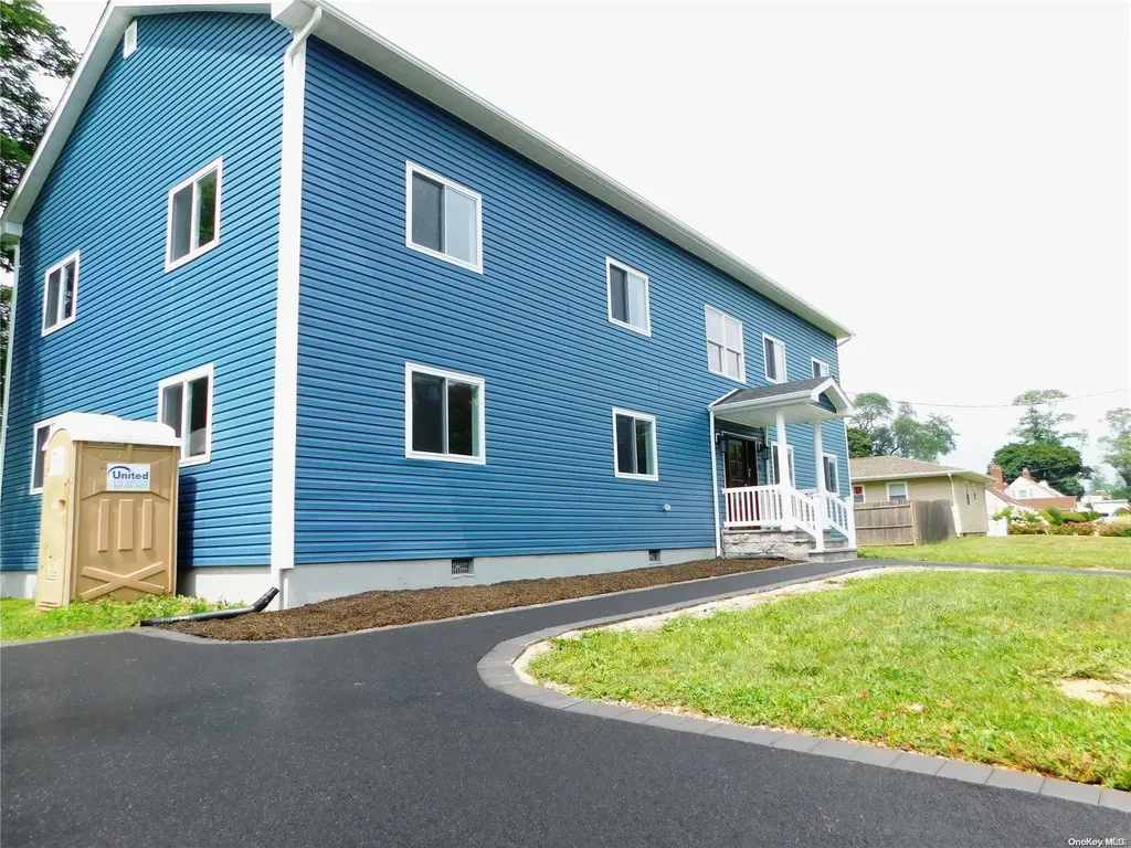 545 Clocks Boulevard Massapequa NY 11758