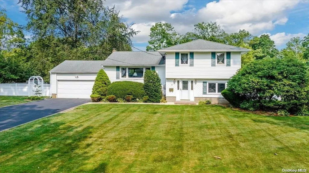 4 Cason Drive Commack NY 11725