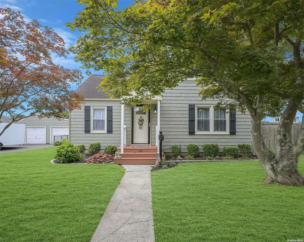 66 Everett Street Patchogue NY 11772