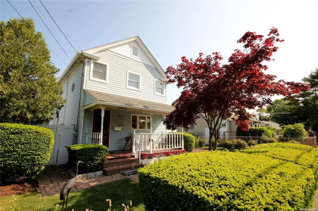 32 Wilbur Street Bay Shore NY 11706