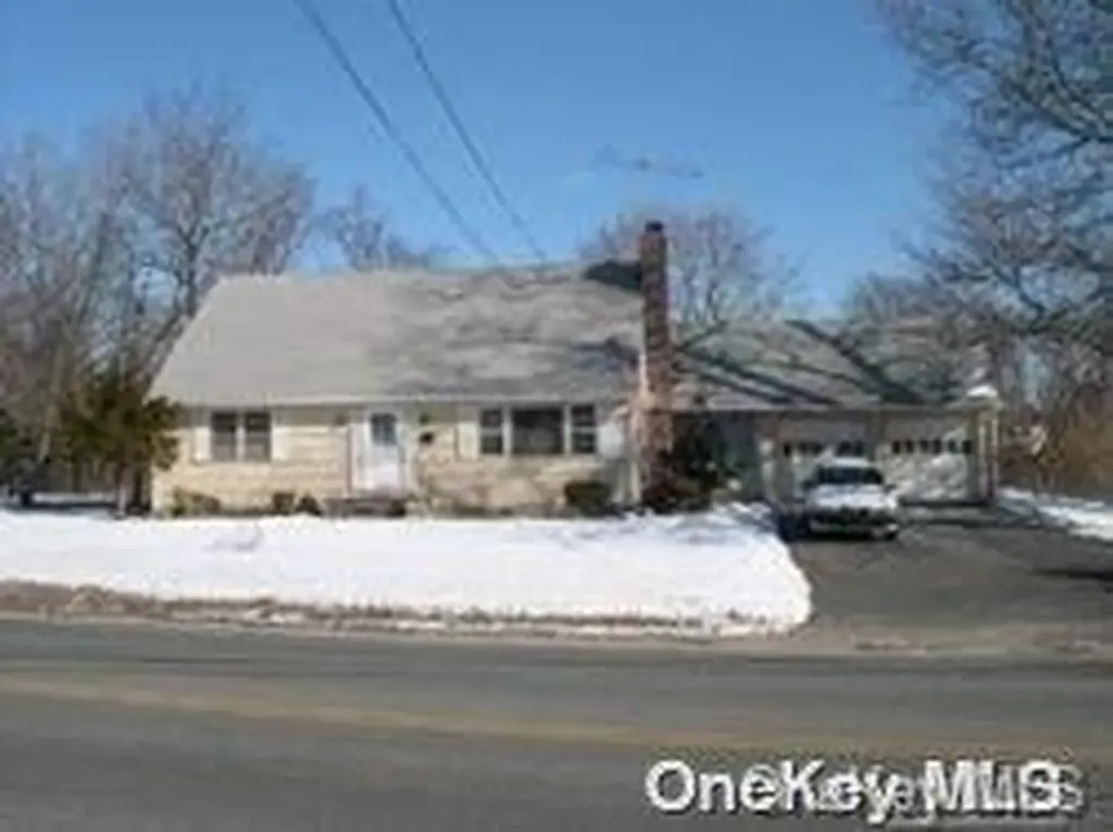 397 Brook Avenue Bay Shore NY 11706