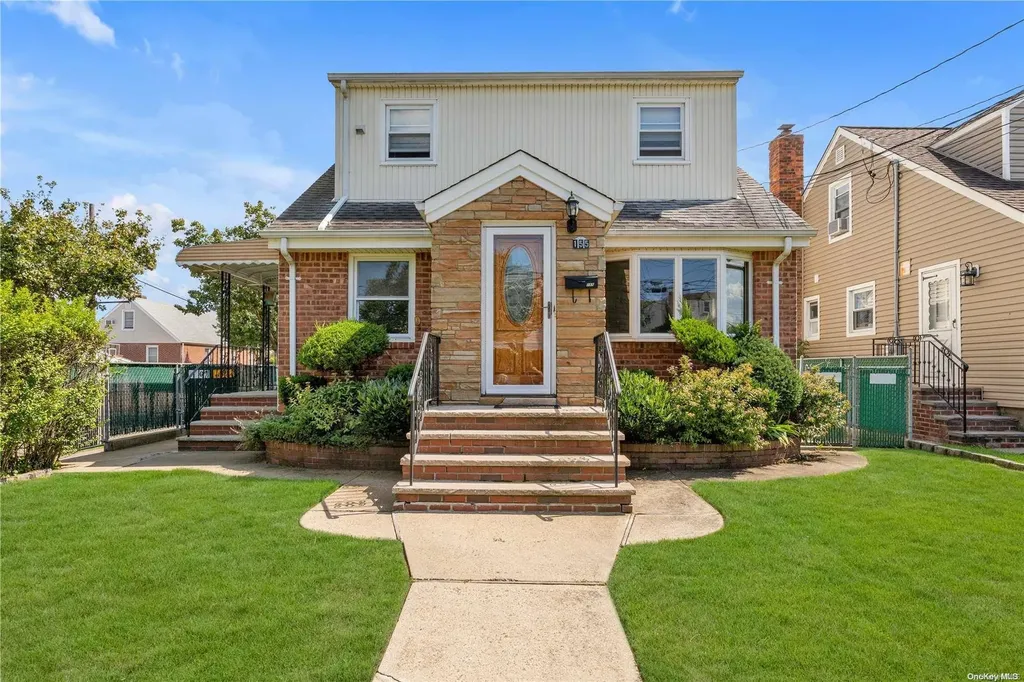155 Fairfield Avenue Mineola NY 11501