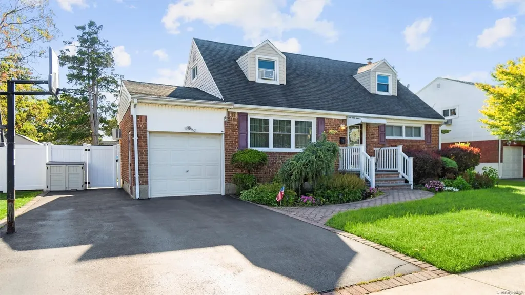 7 Clark Street Plainview NY 11803