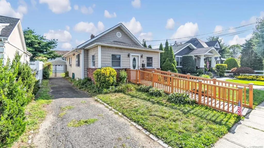 12 Barbara Street Bethpage NY 11714