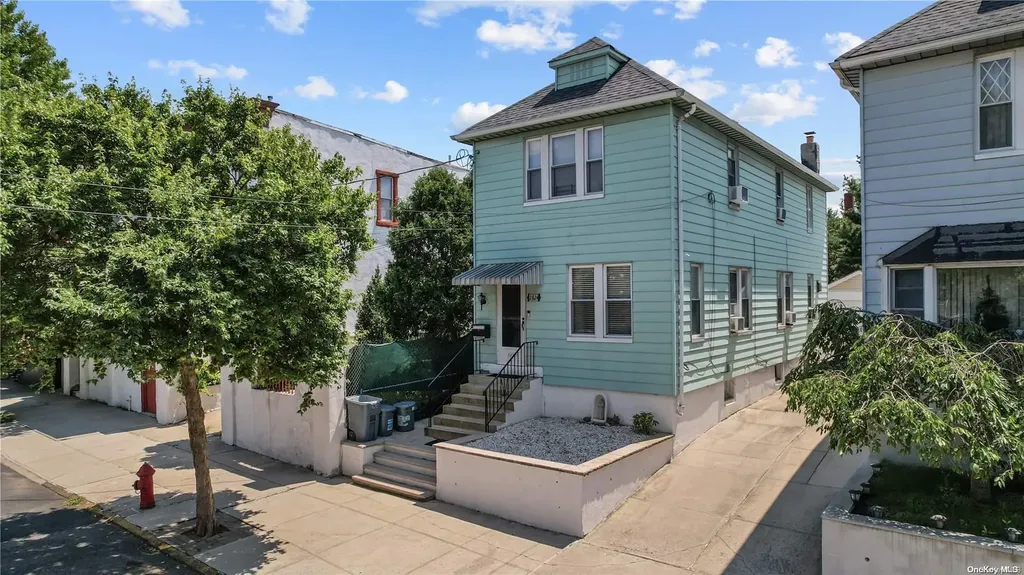 2824 Wellman Avenue Bronx NY 10461
