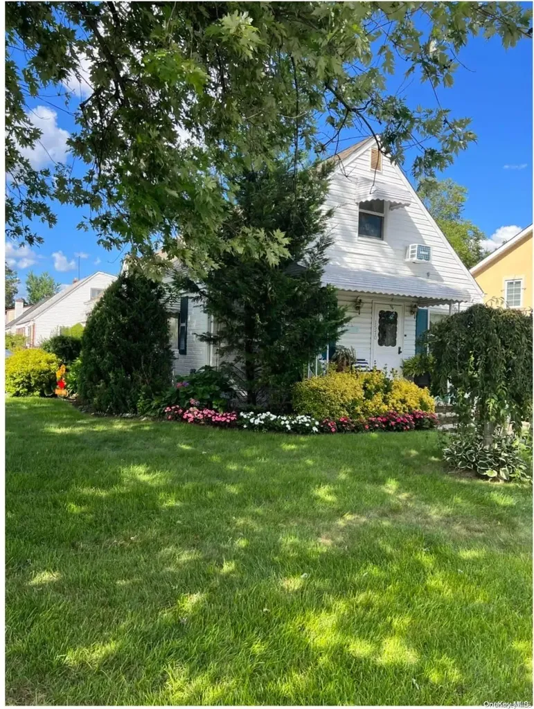 1570 Dutch Broadway Elmont NY 11003