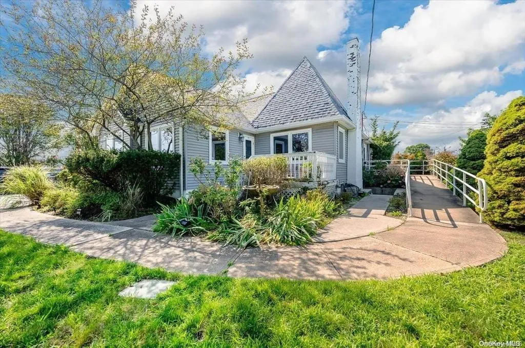 800 Montauk Highway West Islip NY 11795