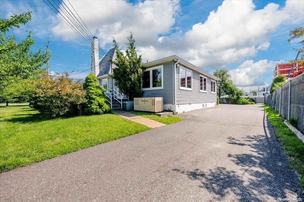 800 Montauk Highway West Islip NY 11795