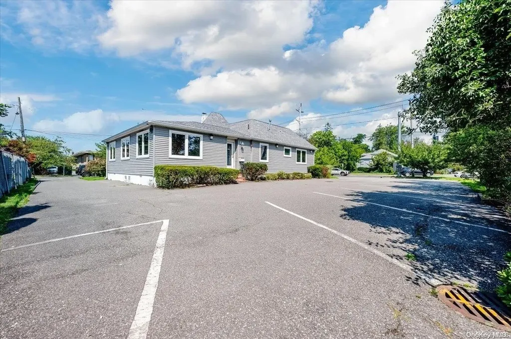 800 Montauk Highway West Islip NY 11795
