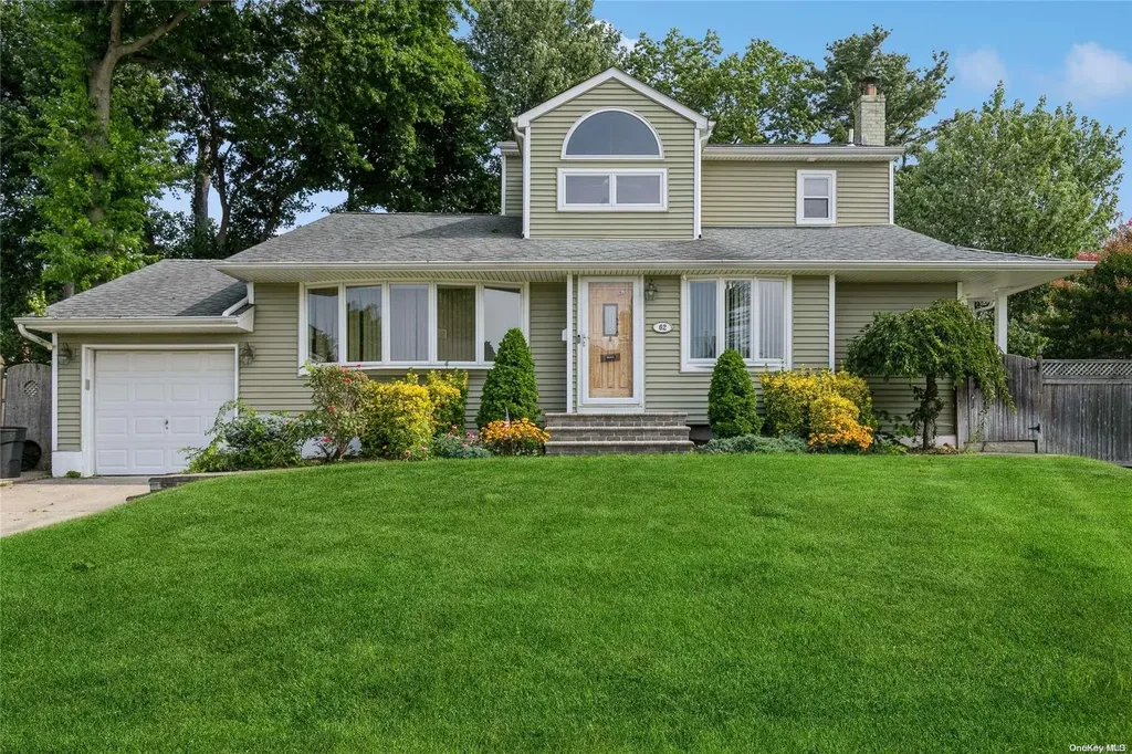 62 Alexander Drive Syosset NY 11791