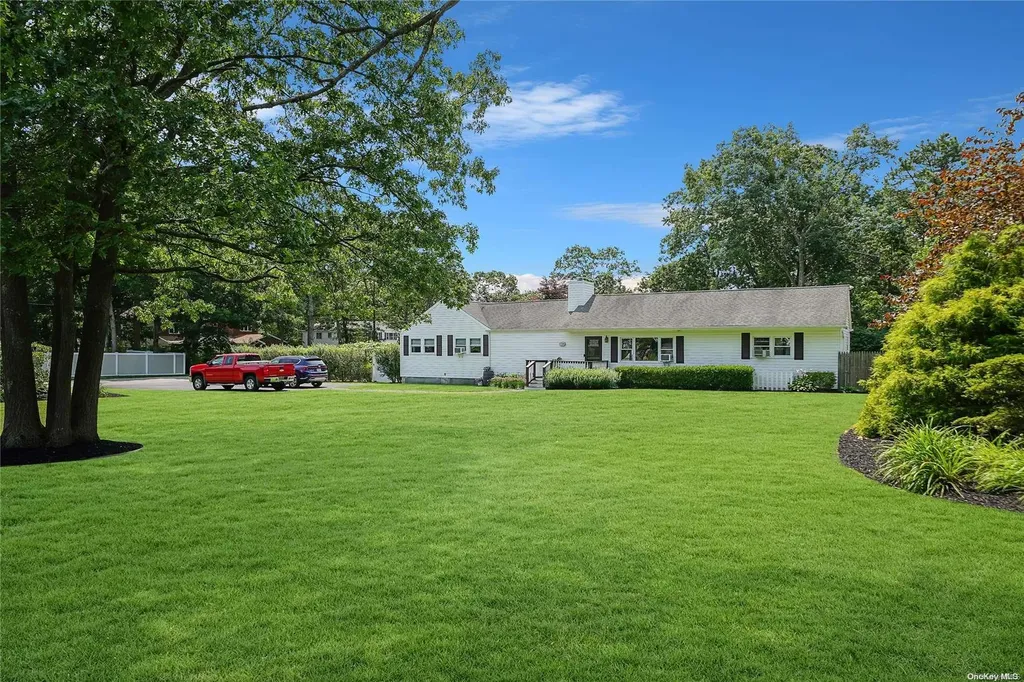 38 Poncho Drive Mastic NY 11950