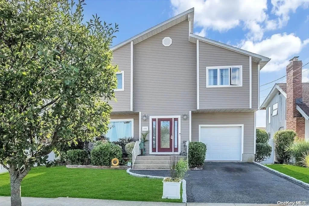696 Miller Avenue Freeport NY 11520
