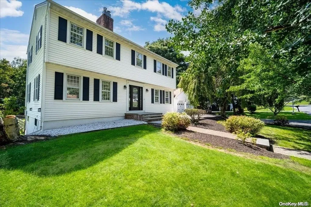 16 Tamidan Road Poughkeepsie NY 12601