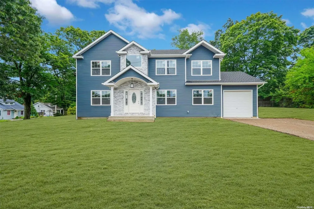 76 Adirondack Drive Selden NY 11784