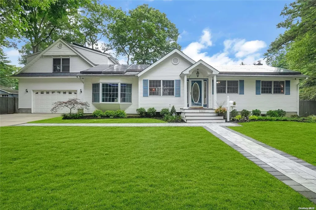 1107 Jefferson Avenue West Islip NY 11795