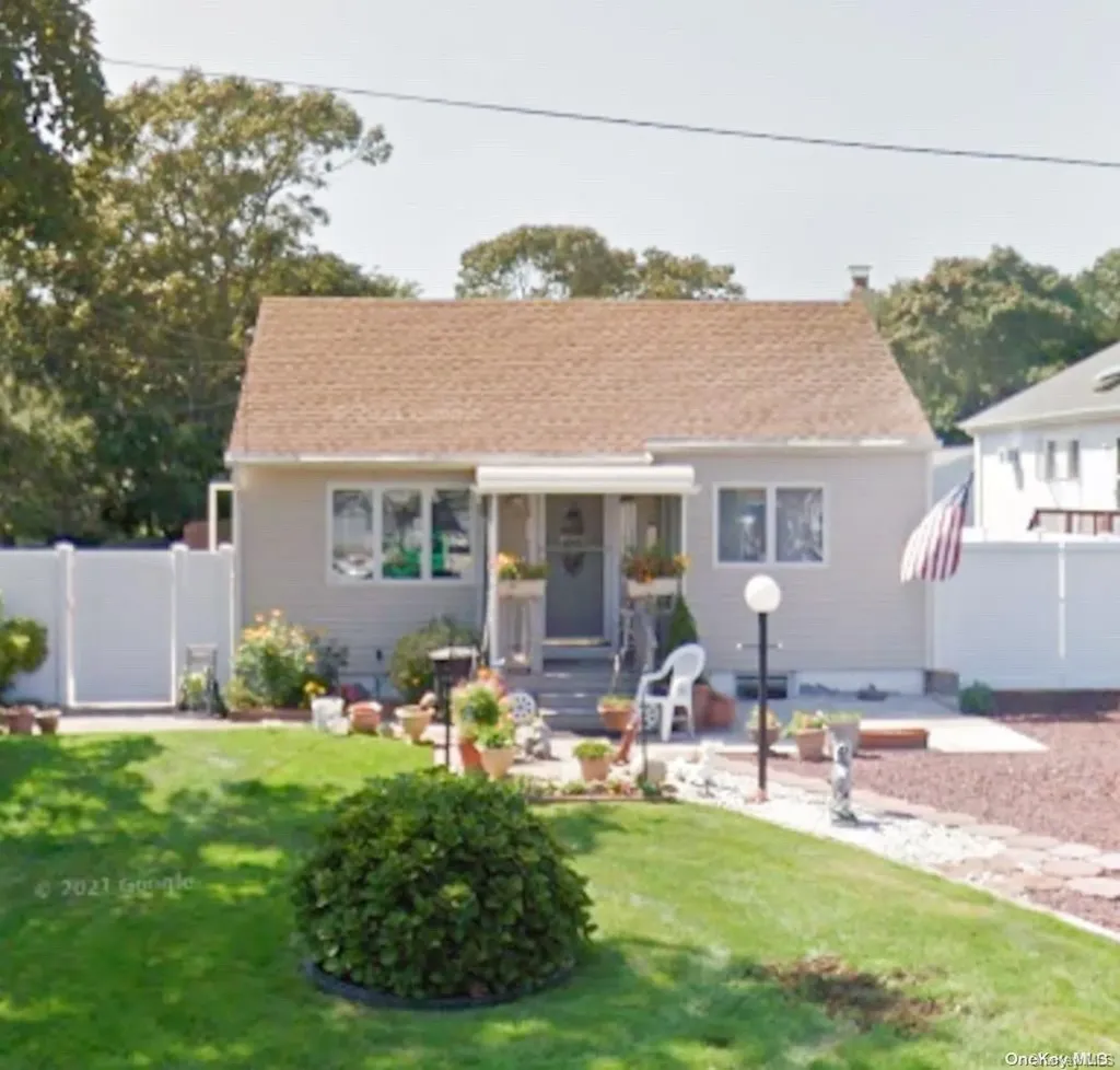 22 Sorrel Drive Shirley NY 11967