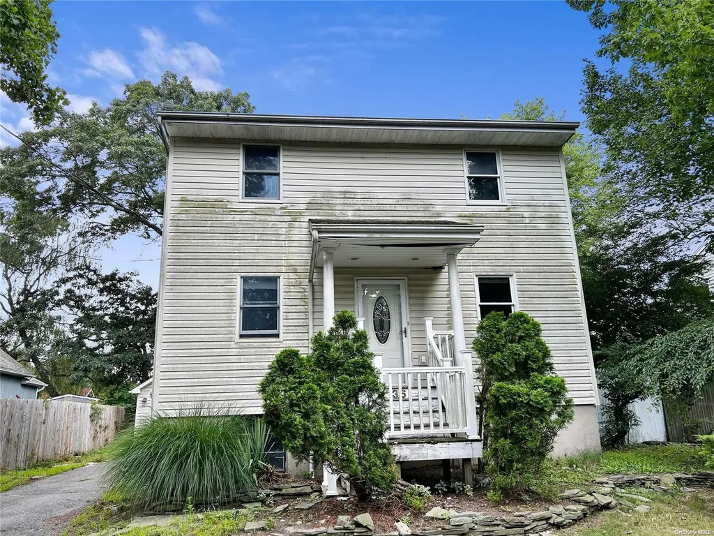 36 Shell Road Rocky Point NY 11778