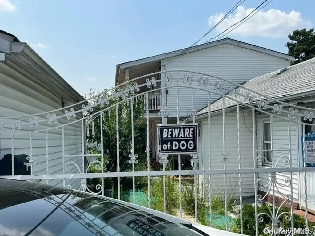 1102 Harding Park Bronx NY 10473