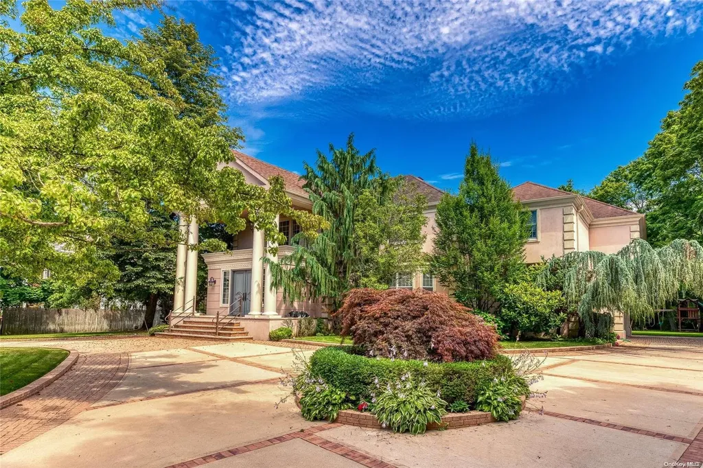 445 Ocean Avenue Lawrence NY 11559