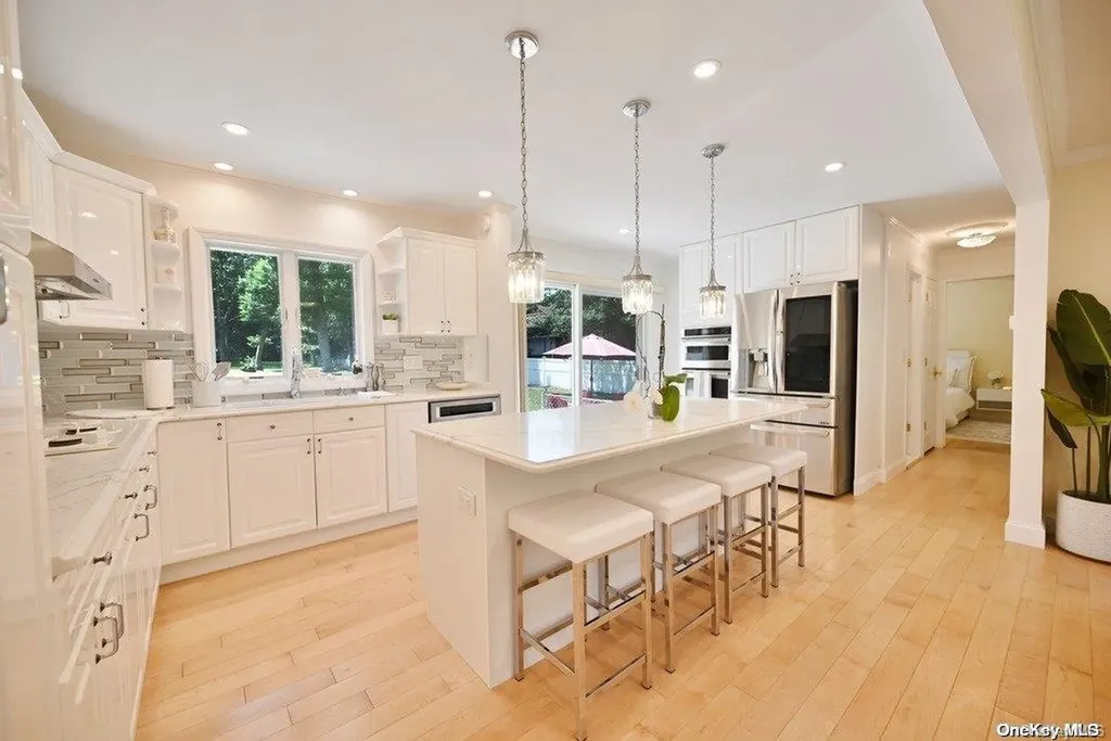 280 Old Willets Path Smithtown NY 11787