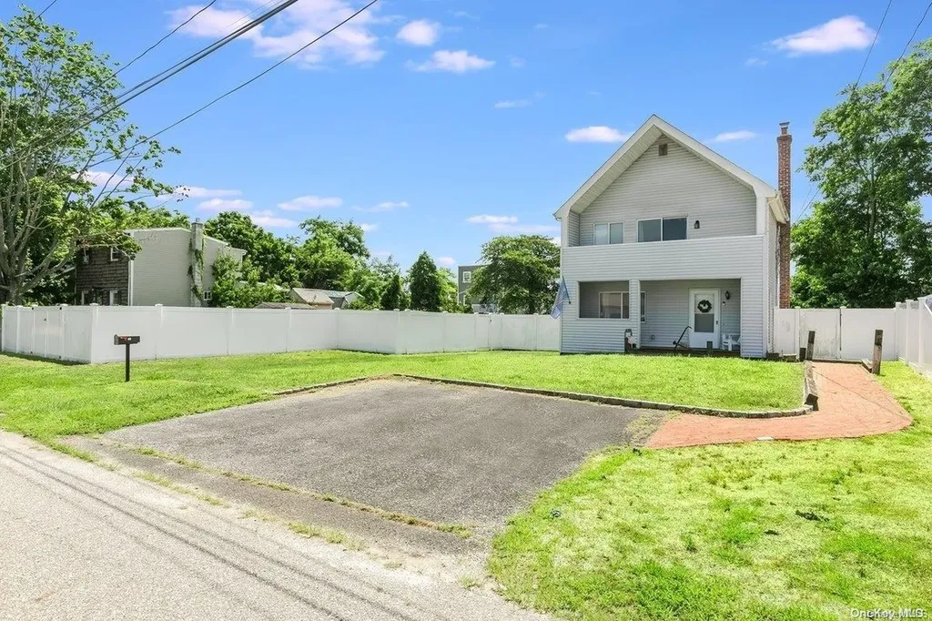12 Edgewater Drive Mastic Beach NY 11951