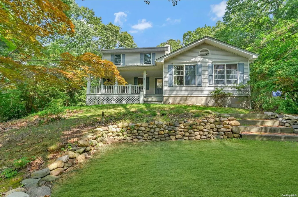 190 Remsen Road Wading River NY 11792