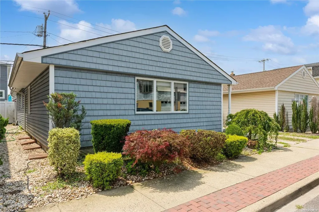 714 E Chester Street Long Beach NY 11561