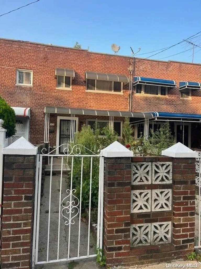 971 E 105th Street Brooklyn NY 11236