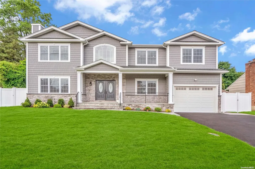 28 Whitman Avenue Syosset NY 11791