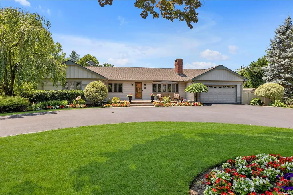 8 Stengel Place Smithtown NY 11787
