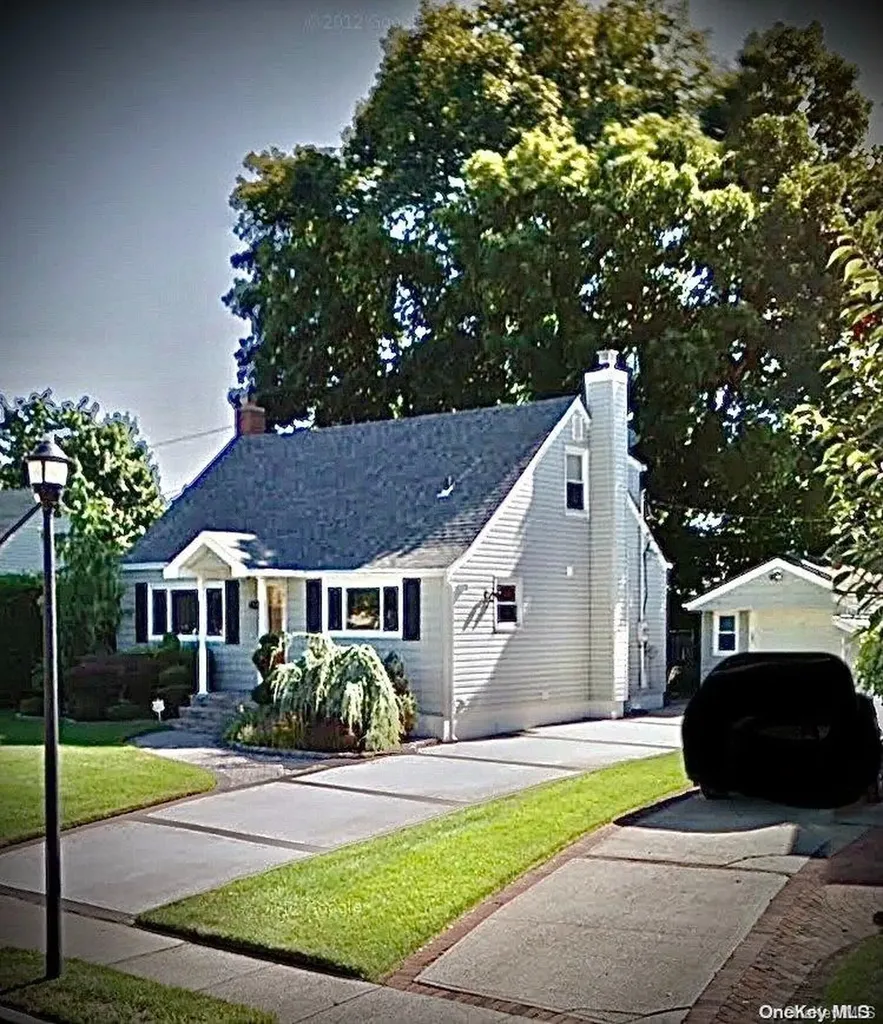 785 Woodside Drive Wantagh NY 11793