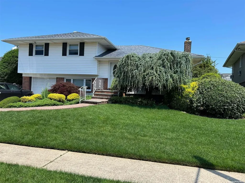 7 Shelly Lane Bethpage NY 11714