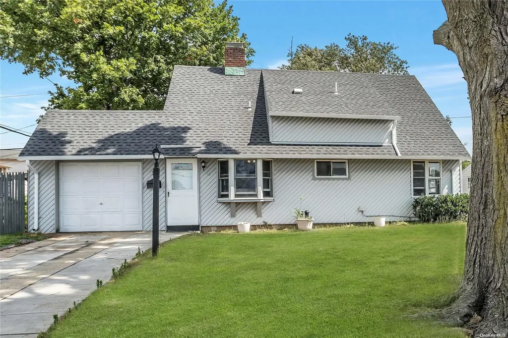 5 Winter Lane Hicksville NY 11801